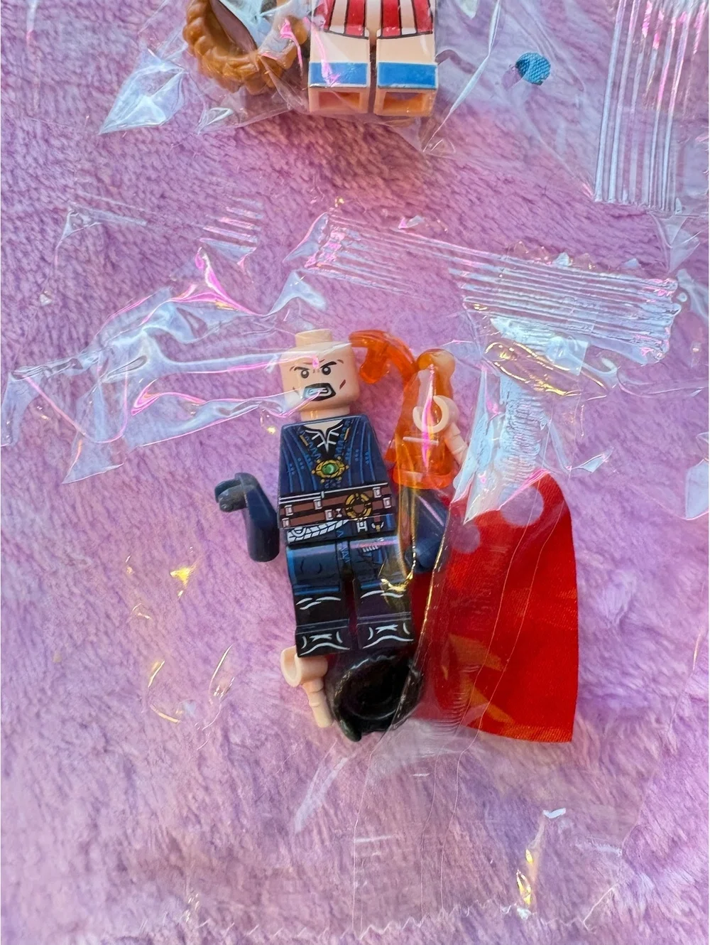 Mini figures  5 pieces.